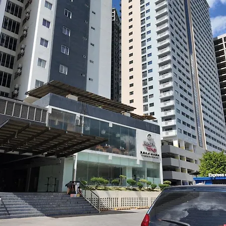 Queensland Manor Condominium Deluxe Suite